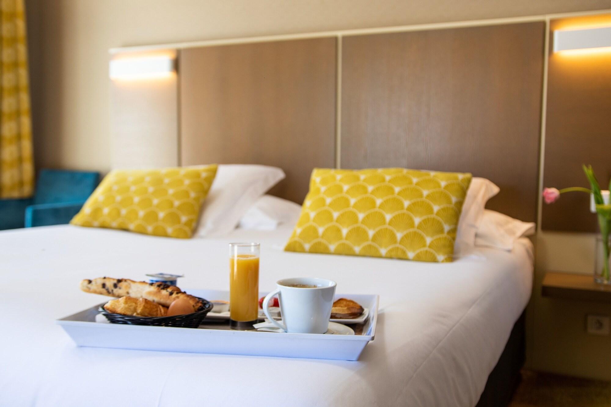 Hotel Amiraute Канны Экстерьер фото